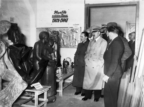 Exposição de “arte degenerada” na Alemanha nazista
